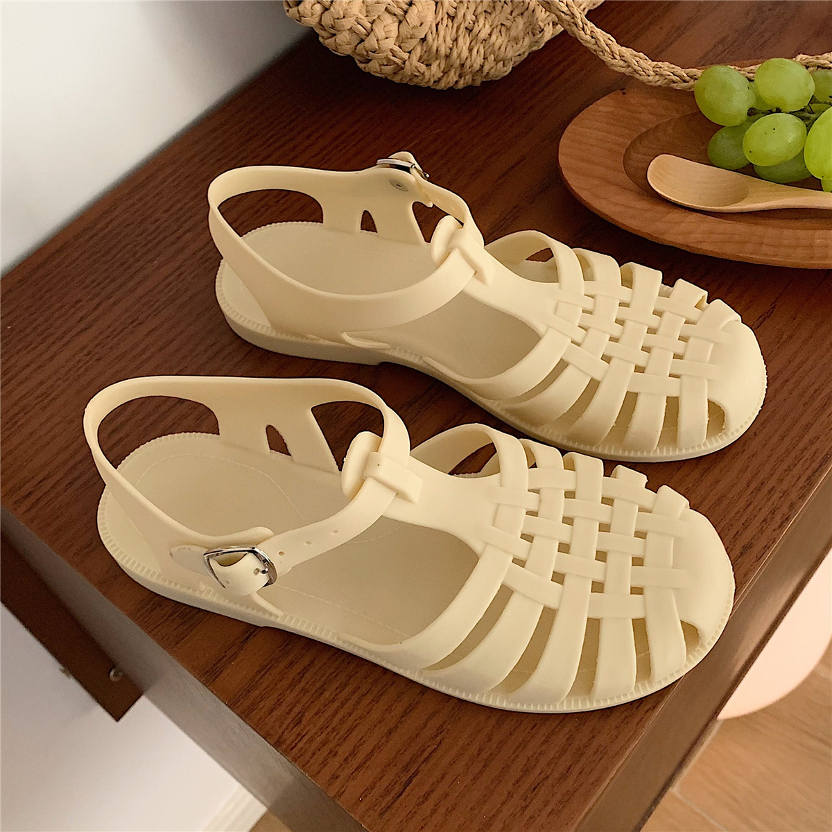 XIXITIAO Vintage Hollow Woven  - Jelly Sandal Women ulasan dan harga